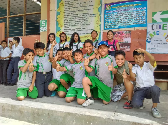 Niños en escuela de Iquitos