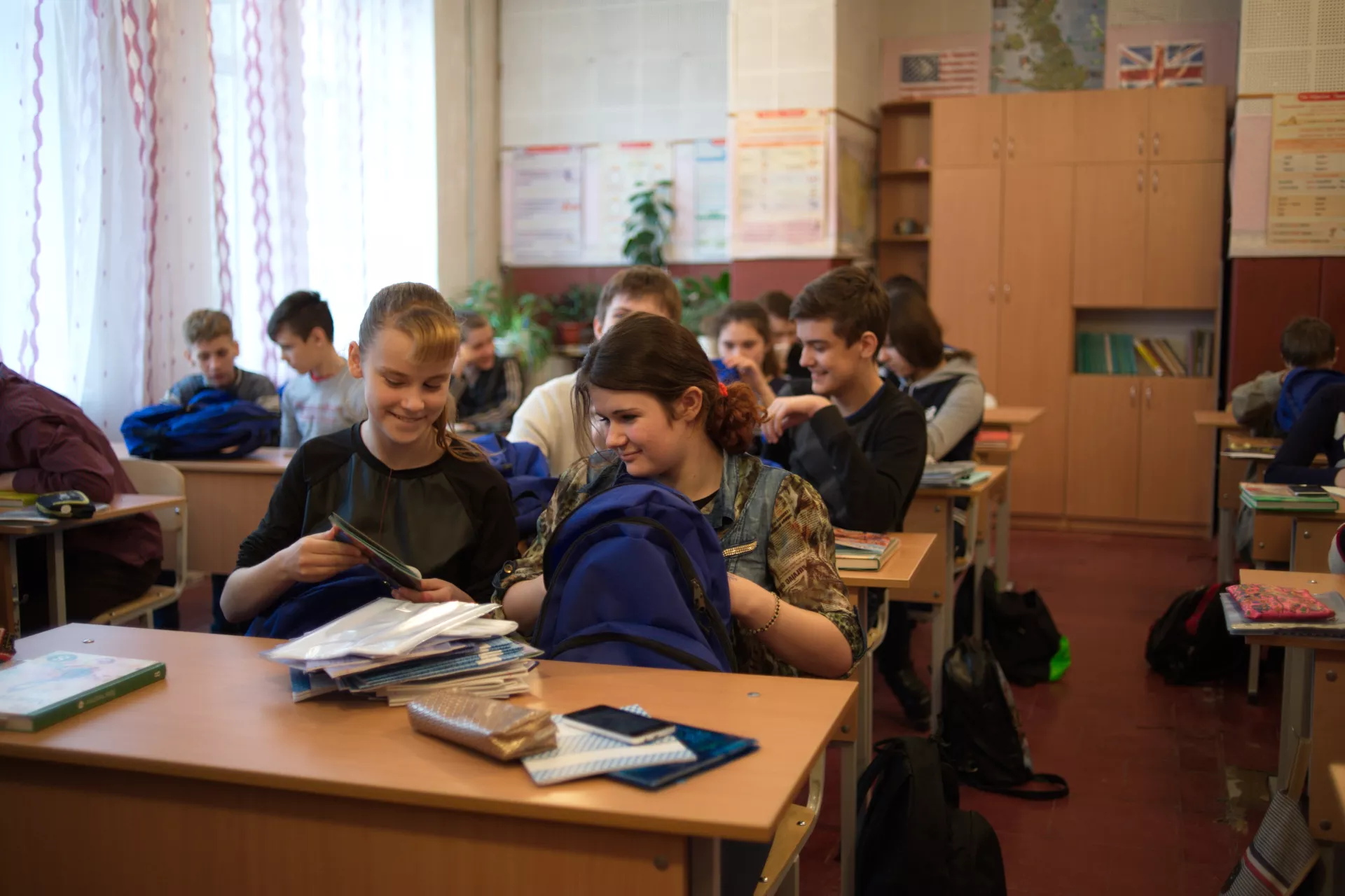 School children in eastern Ukraine receive UNICEF education supplies