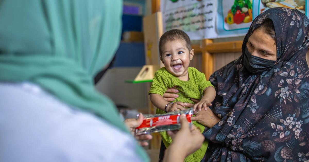تصویر همراه گزارش: یونیسف: بیش از چهار میلیون کودک افغان در ۲۰۲۷ به درمان سوءتغذیه نیاز خواهند داشت