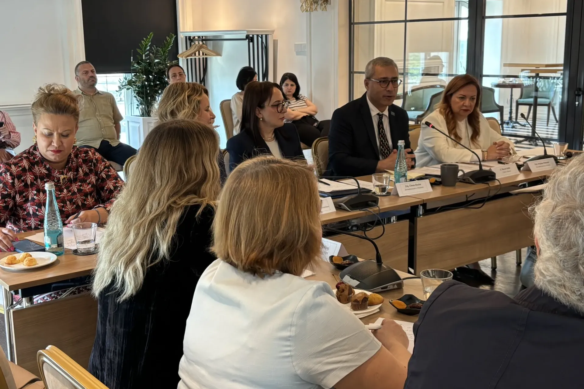 Discussions in a meeting between UNICEF Representative and deputy ministers  