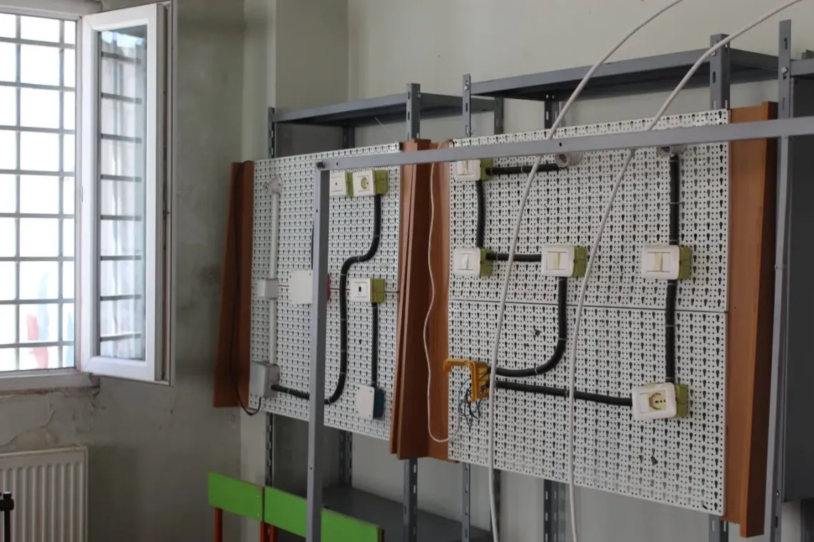 electrical circuit creation