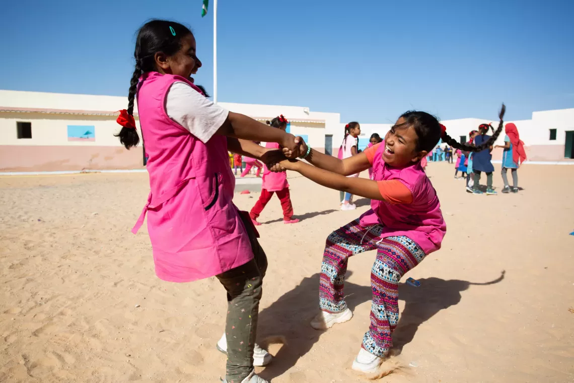 Sahrawi schoolgirls playing