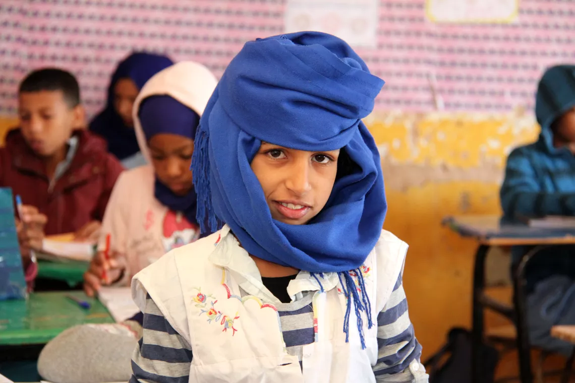 Jeune coll&eacute;gienne r&eacute;fugi&eacute;e sahraouie