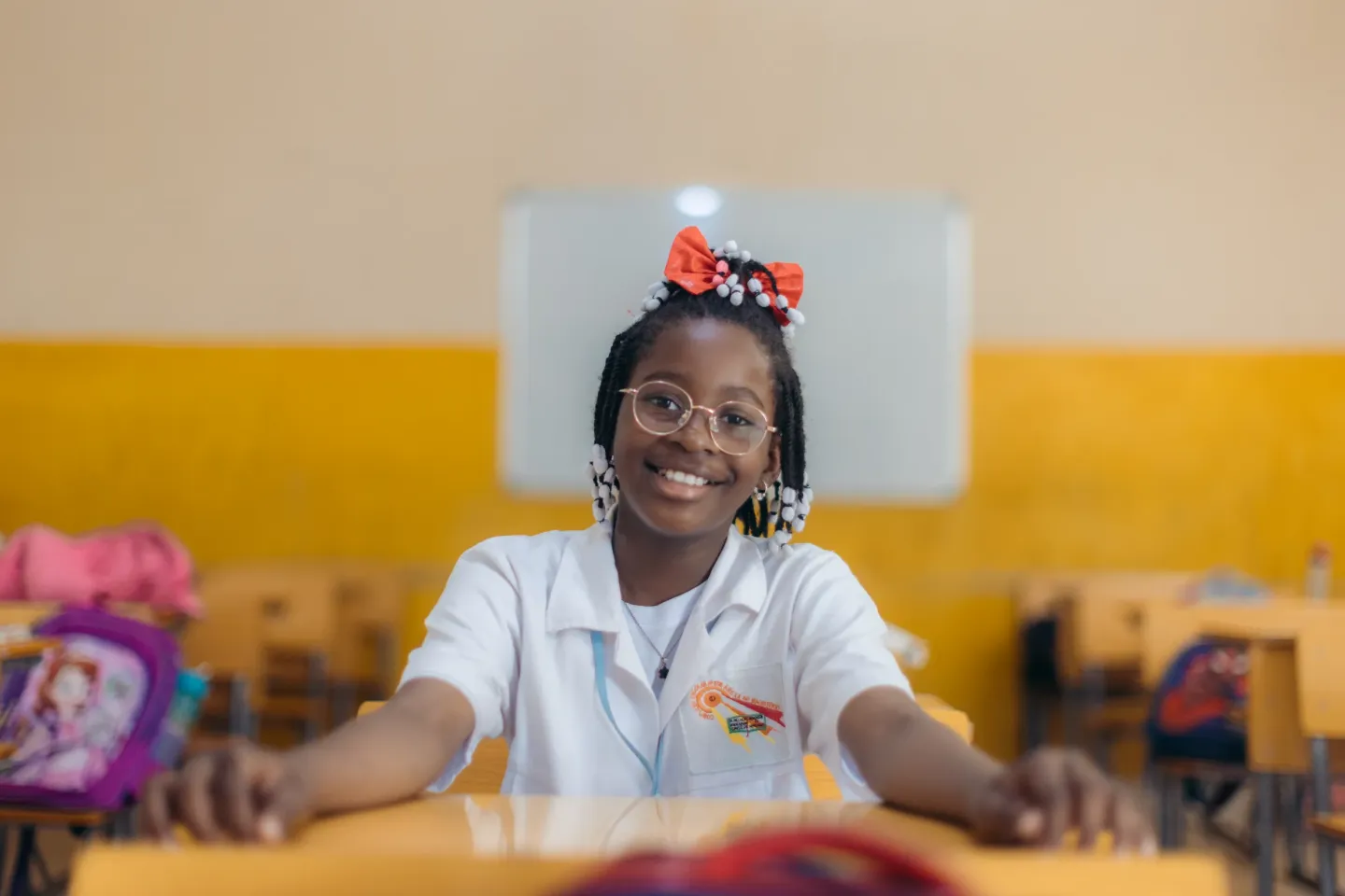 Angola abra&ccedil;a a Esperan&ccedil;a: Vacina&ccedil;&atilde;o Contra o cancro do colo do &uacute;tero Protege Futuro das Meninas.