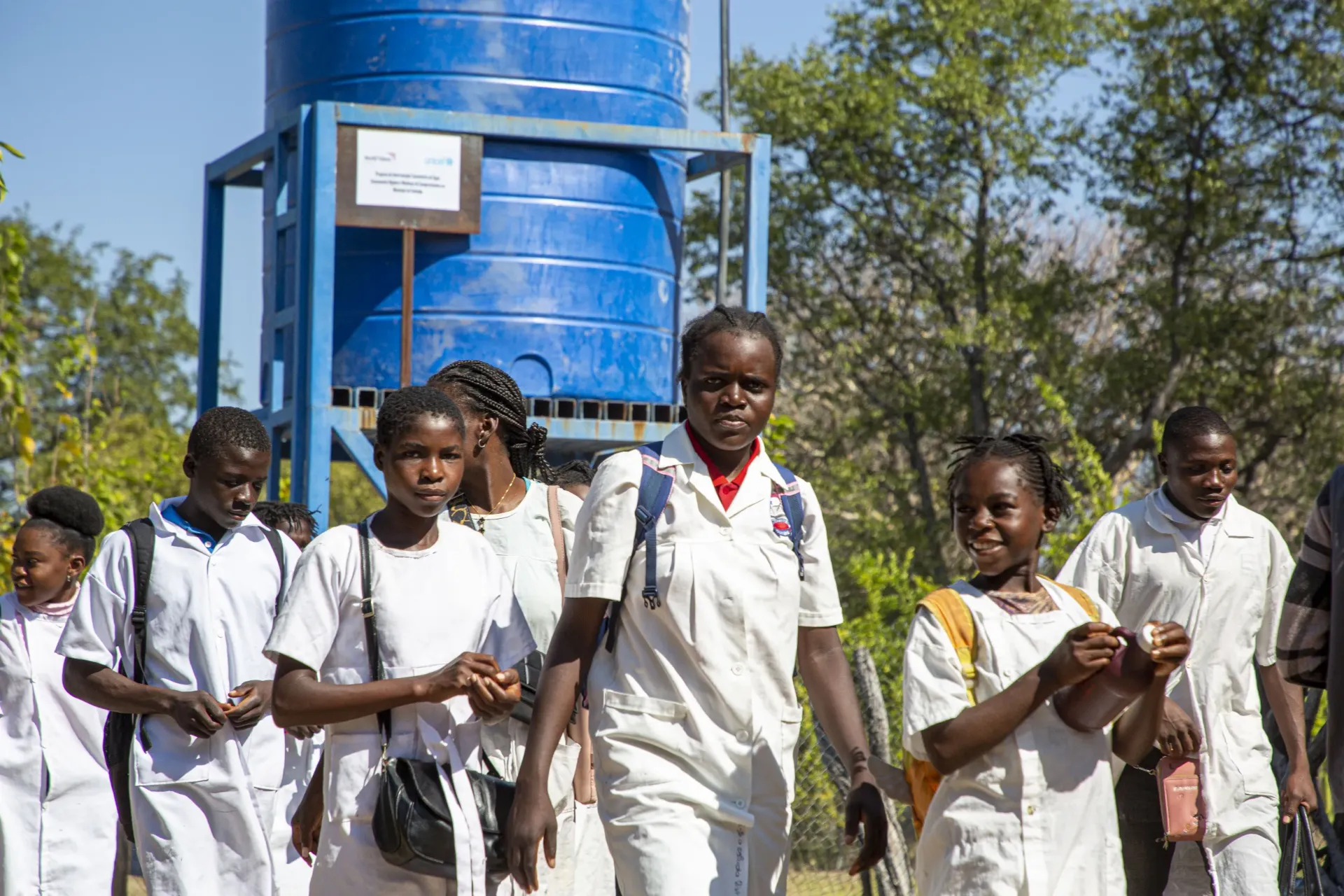 &Aacute;gua, saneamento e higiene nas escolas