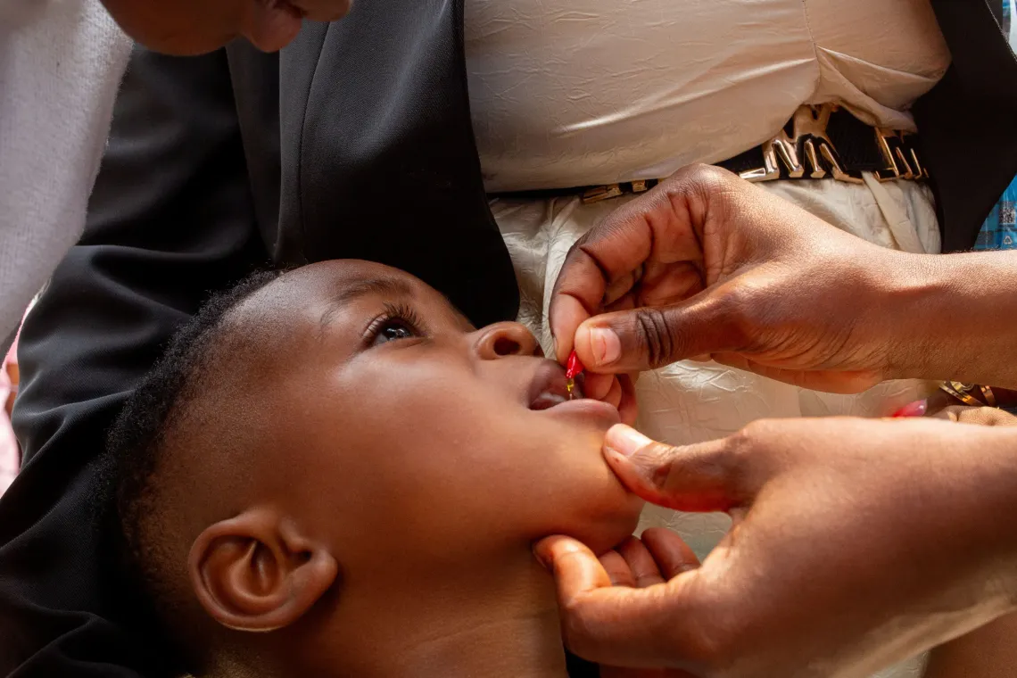 Campanha Nacional de Vacina&ccedil;&atilde;o da P&oacute;lio e Suplementa&ccedil;&atilde;o com Vitamina A. 