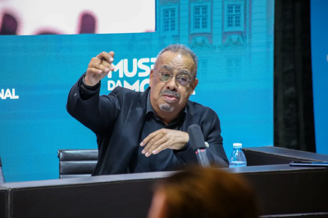 A inf&acirc;ncia no centro das decis&otilde;es or&ccedil;amentais.