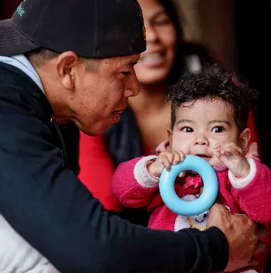 Pap&aacute; y beb&eacute;