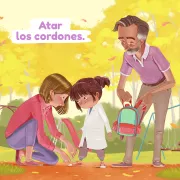 Una mam&aacute; le ata los cordones a su hija en el parque, mientras el abuelo sostiene la mochila de la nena