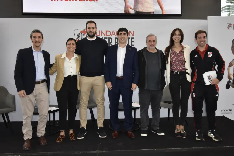 Presentaci&oacute;n campa&ntilde;a salud mental junto a River Plate