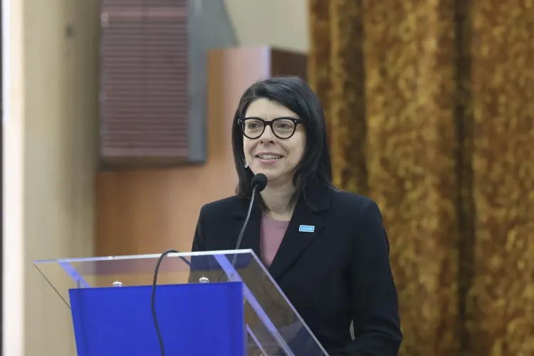 Silvia Mestroni speaking at a conference