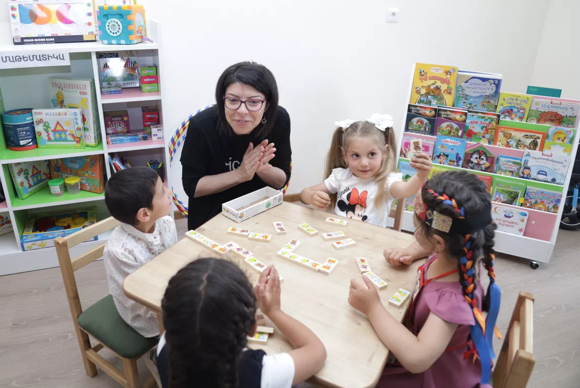 UNICEF established alternative preschools in 3 settlements of Syunik. 