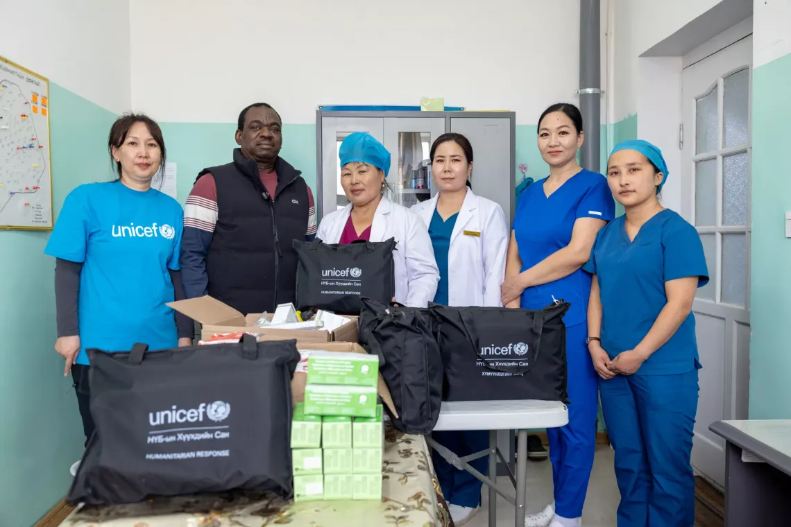 UNICEF delivered essential medicines, vitamins and health items to local hospitals.