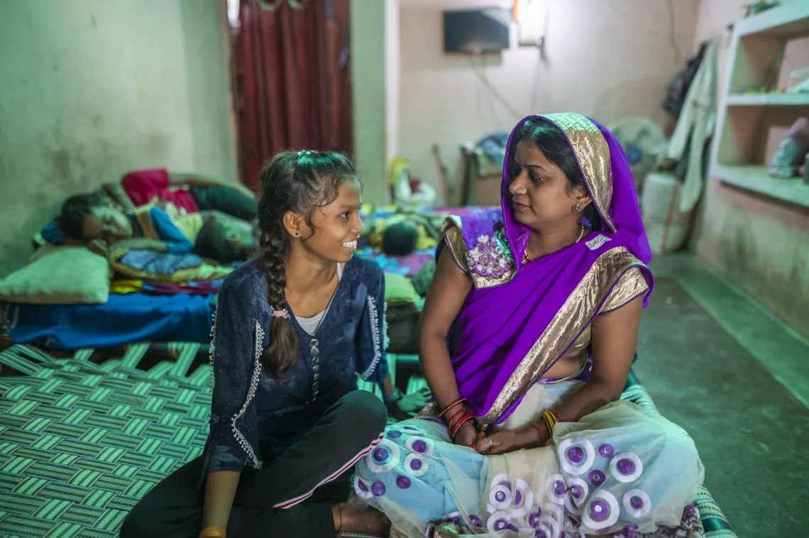 Aanchal explains abbout the use of sanitary napkin