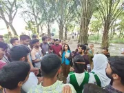 UNICEF staff briefs volunteers on child protection and safeguarding in shelters