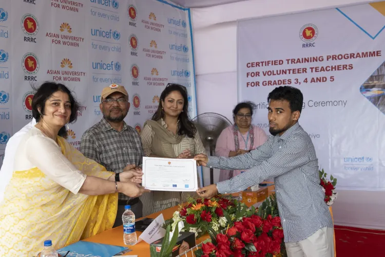 Certification for volunteer teachers