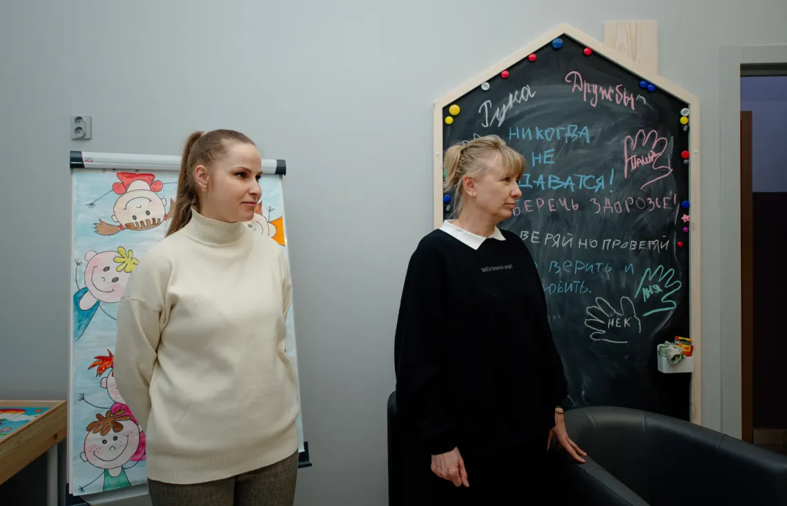 Сотрудницы "Белорусского движения медицинских работников" рассказывают о своей работе в Комнате, дружественной детям