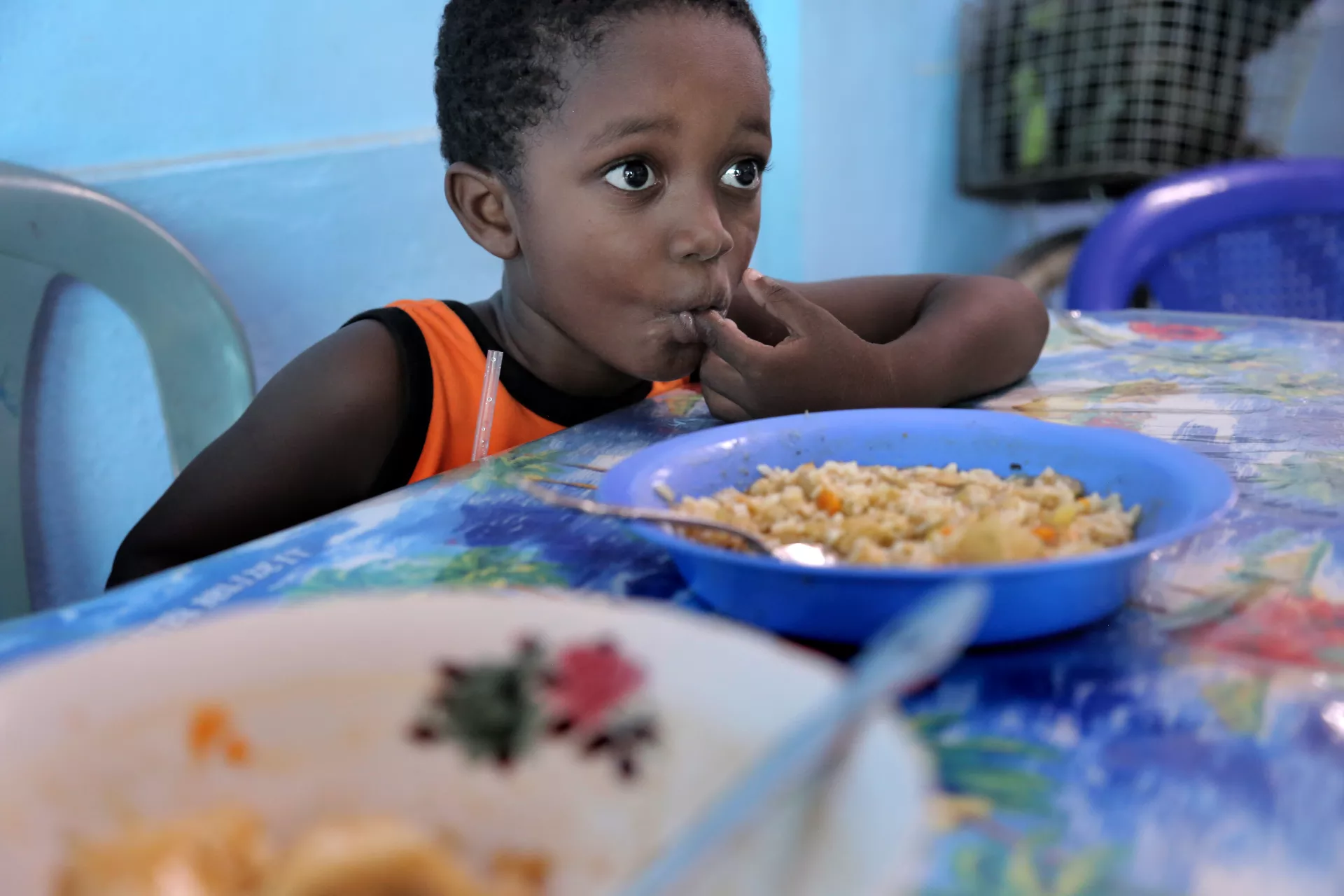 boy eating cereal