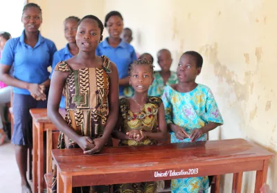 Les enfants dans une &eacute;cole