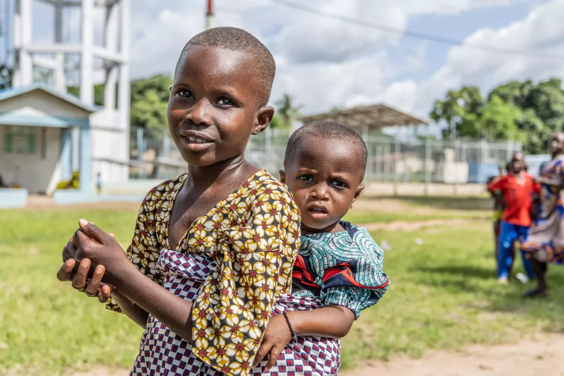 Gilles Fagninou, Directeur r&eacute;gional de l&rsquo;UNICEF pour l&rsquo;Afrique de l&rsquo;Ouest et du Centre, en visite au Nord du B&eacute;nin, rencontre la communaut&eacute; dynamique et engag&eacute;e de Boukouss&eacute;ra.  