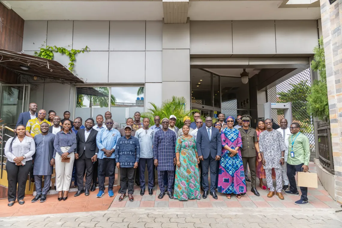 Photo d&rsquo;ensemble des participants &agrave; l&rsquo;atelier de validation des documents strat&eacute;giques de la Politique Nationale de Sant&eacute; Communautaire au B&eacute;ni