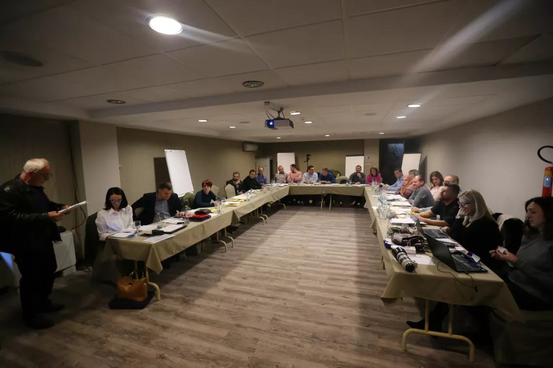 Poplave su takođe direktno ugrozile i živote 60.000 djece. Različite analize ove katastrofe, čije posljedice su i danas vidljive, pokazale su da poduzete preventivne akcije nisu bile dovoljne, kao i da postoji jaz između onoga &scaron;to je moglo biti učinjeno i onoga &scaron;to je stvarno urađeno.