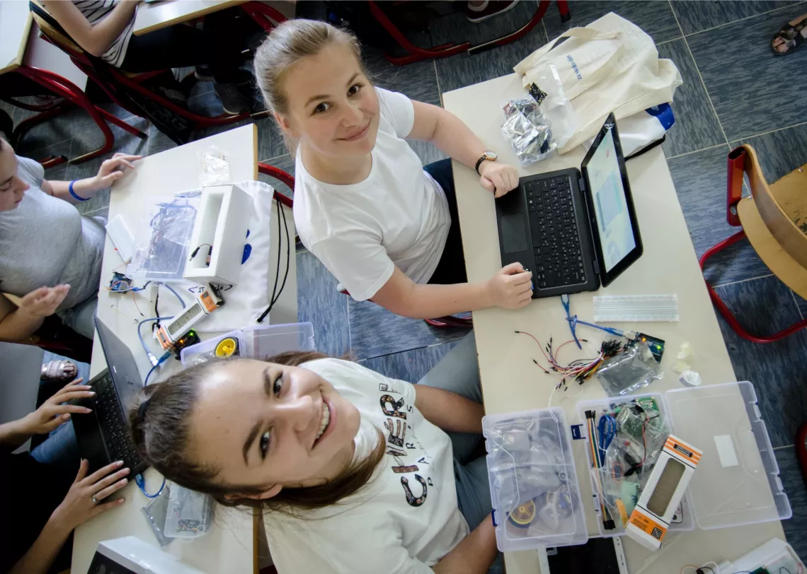 Djevojcice na IT Girls Arduino radionici