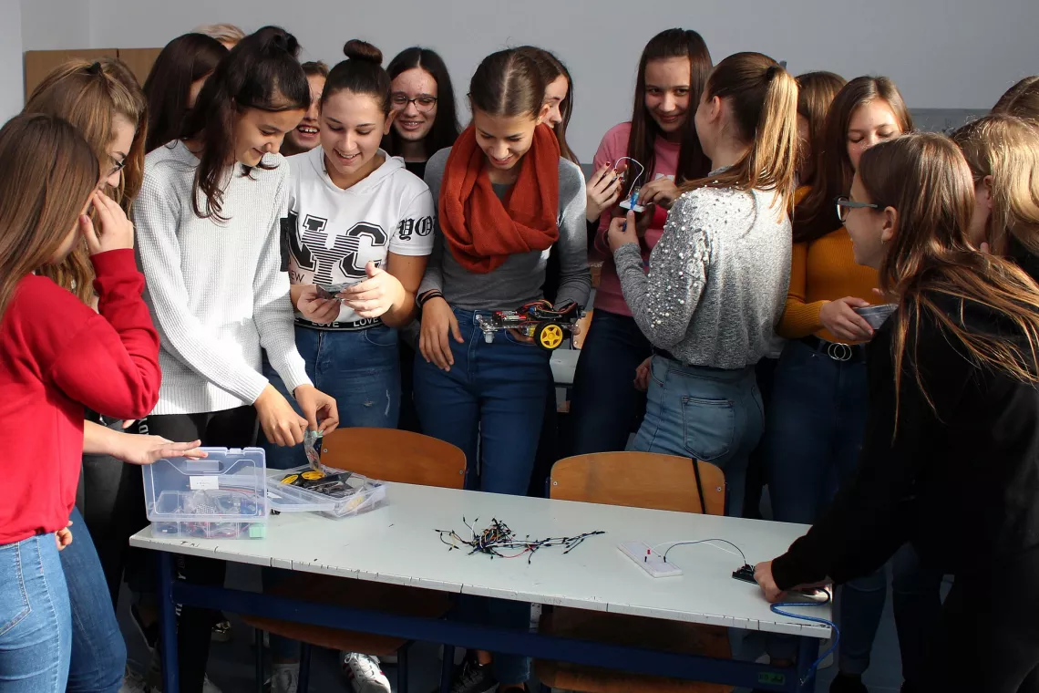 Djevojčicama bih poručila da se uključe, da dođu, uče, i sigurna sam da će im se svidjeti!&rdquo;