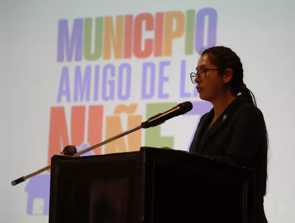 Bolivia, Municipio Amigo de la Ni&ntilde;ez, pol&iacute;ticas p&uacute;blicas