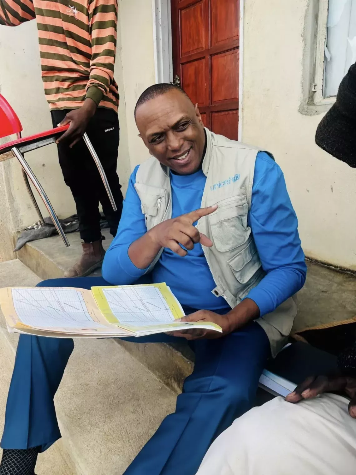 UNICEF Acting Representative, Kimanzi Muthengi during a community outreach in Molapowaboja.ng