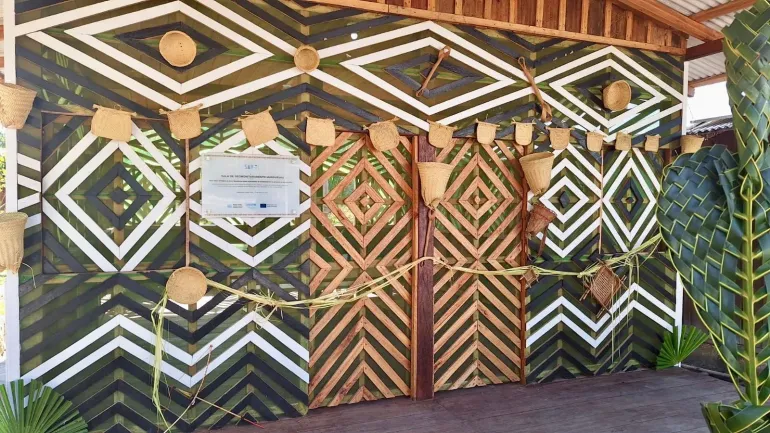 pinturas ind&iacute;genas em Sala de Geomonitoramento Munduruku