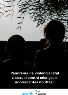 Foto da capa da publica&ccedil;&atilde;o mostra a silhueta de tr&ecirc;s crian&ccedil;as em frente de uma &aacute;rvore, o nome da publica&ccedil;&atilde;o e os logos dos parceiros