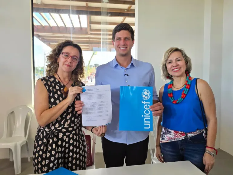 Candidato ao Governo de Pernambuco assina carta-compromisso do UNICEF com prioridades para proteger crian&ccedil;as e adolescentes
