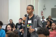 Cr&eacute;dito Andr&eacute; Hernandes (
