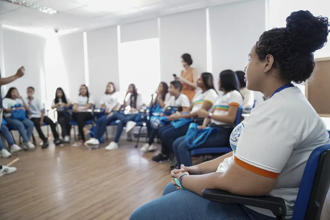 Oficina com adolescentes no II Festival 1Mio, no Ibura, Recife, evento promovido pelo UNICEF