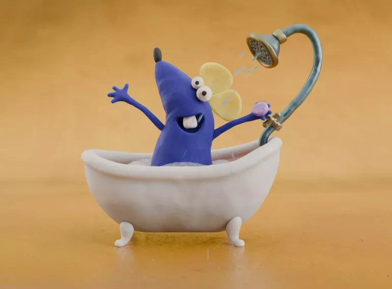 ratinho tomando banho