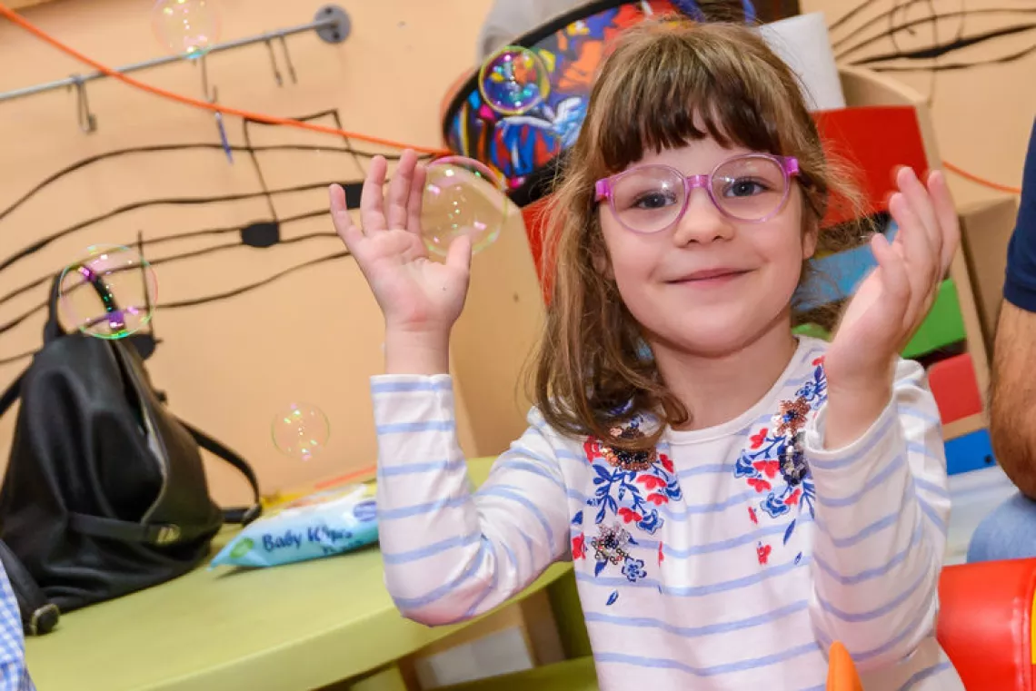 Миглена,на 5 години, която е диагностицирана с аутизъм - част от кампанията на УНИЦЕФ и партньори "С очи за всички"