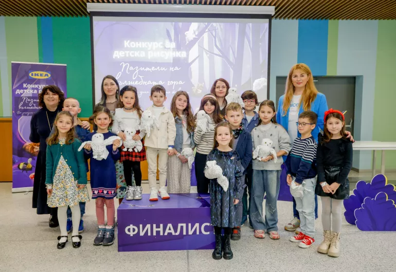 Деца на конкурс за рисунки