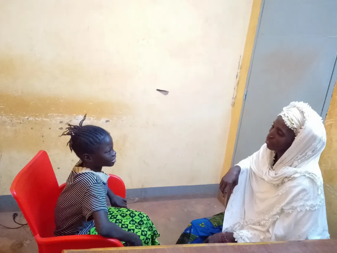 Bintou Salouka est plus &eacute;panuie aupr&egrave;s de sa tante, Kouanda Alimata