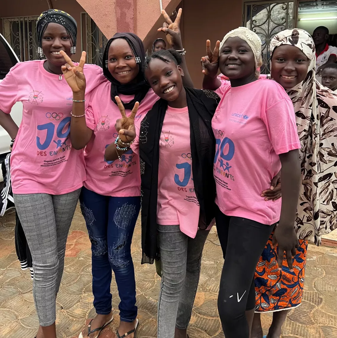 Aissatou and her friends are happy about Hugues Fabrice Zango's victory.