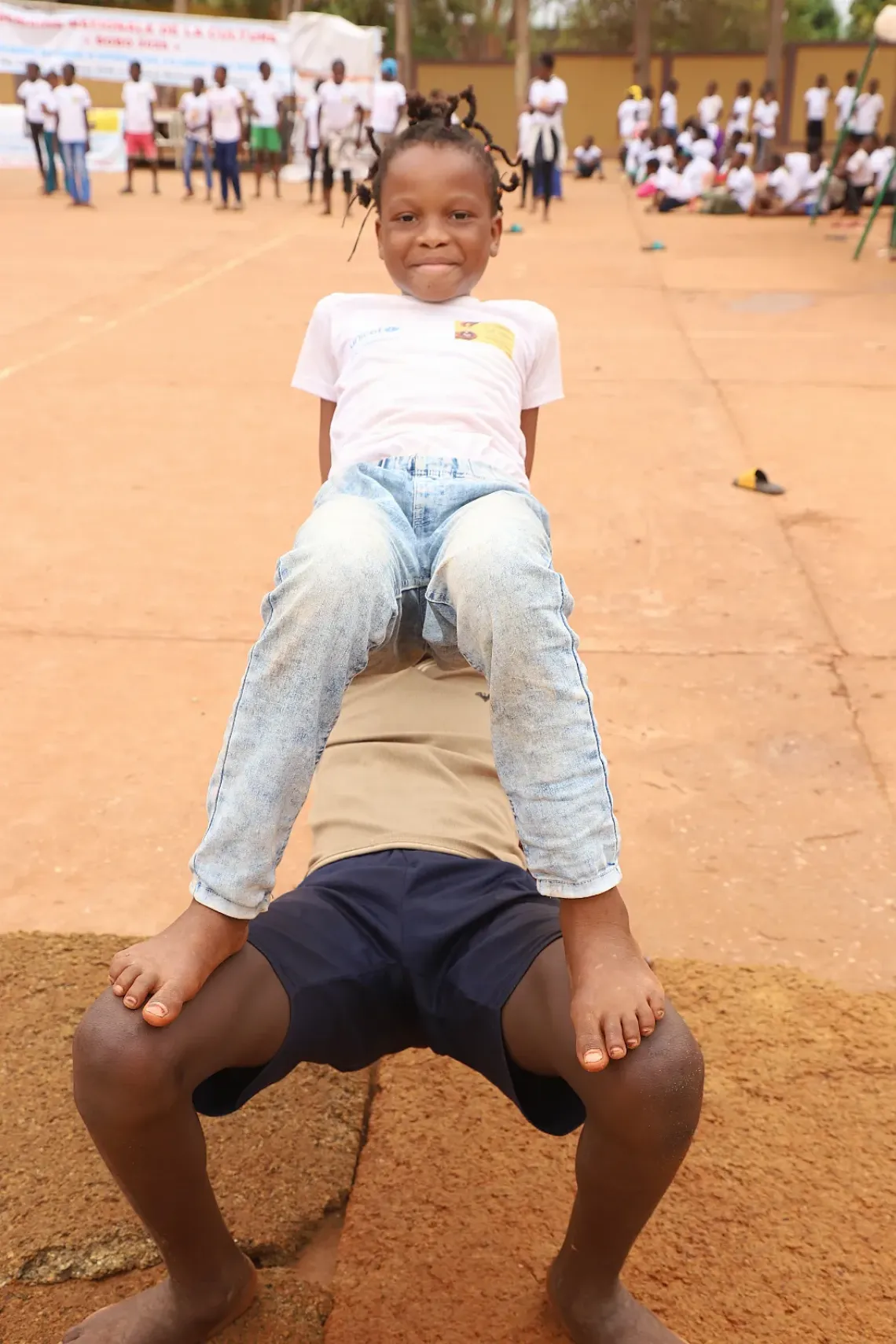 Orokia Traor&eacute;, une jeune acrobate chevronn&eacute;e&hellip;.                                   