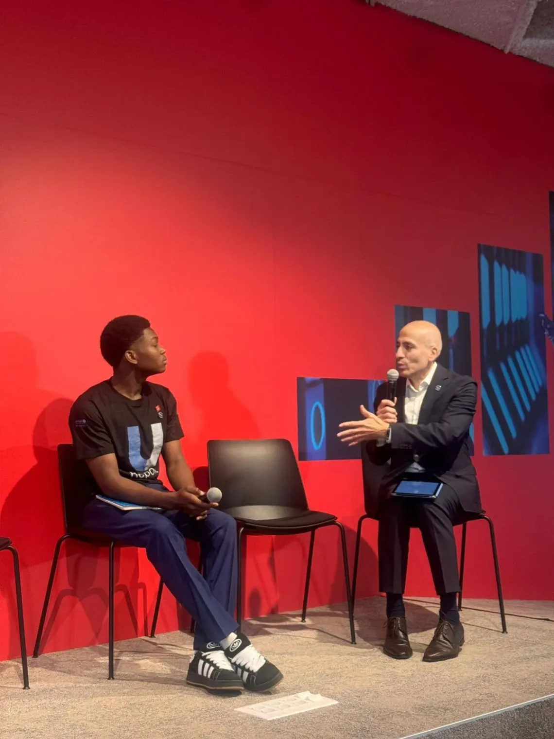 Romaric appelle &agrave; des conceptions d&rsquo;IA prenant en compte les r&eacute;alit&eacute;s africaines lors du panel sur l&rsquo;intelligence artificielle inclusive, 