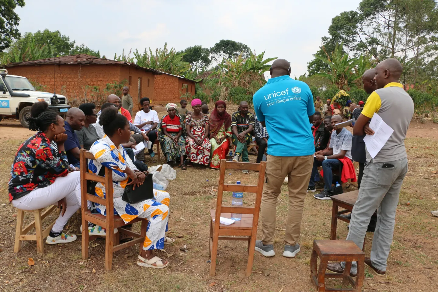 Kibogoye/Giheta: co-creation activity in the community with a group consisting of hill development committees, Abahuza, religious denominations, joint security committees, listening groups, the Red Cross and Batwa representatives
