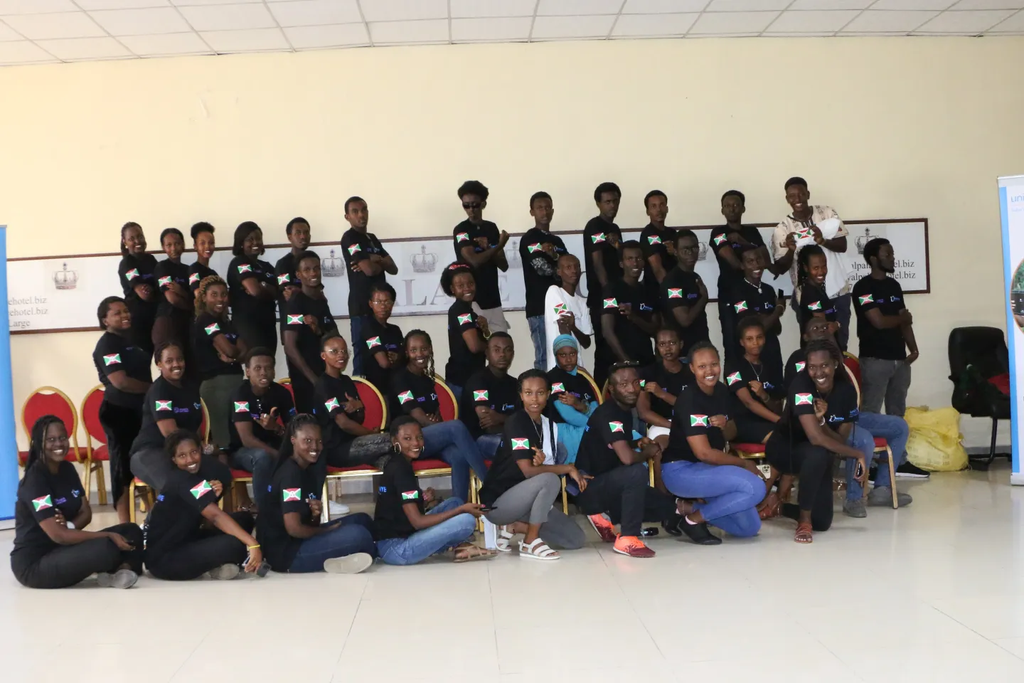 Photo de famille des participants au lancement de la plateforme &laquo; Twigishanye 