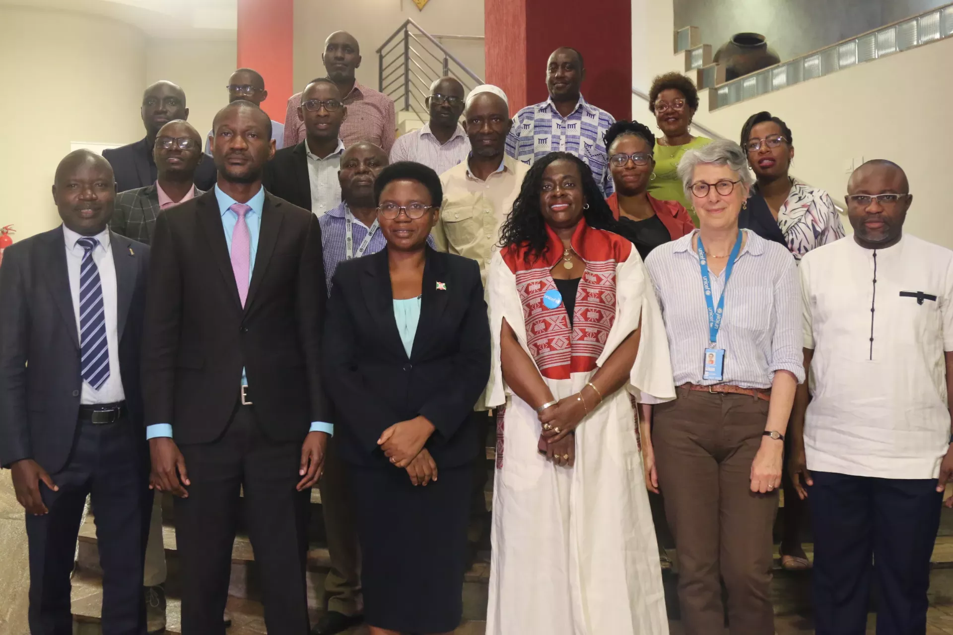 Family photo: From left to right: the permanent secretary of the MSPLS, the permanent secretary of the Ministry of Finance, the deputy representative of UNICEF, the UNICEF expert from Supply Division, the delegate of the WHO representative and the partners.