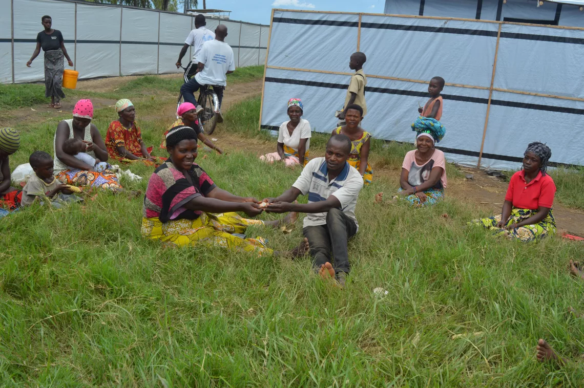The  Tugirimahwe Solidarity Group granting a credit to a member 