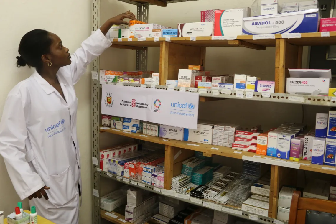 The pharmacy manager at Rema Hospital in Ruyigi collects the medicines intended for the various medical departments.