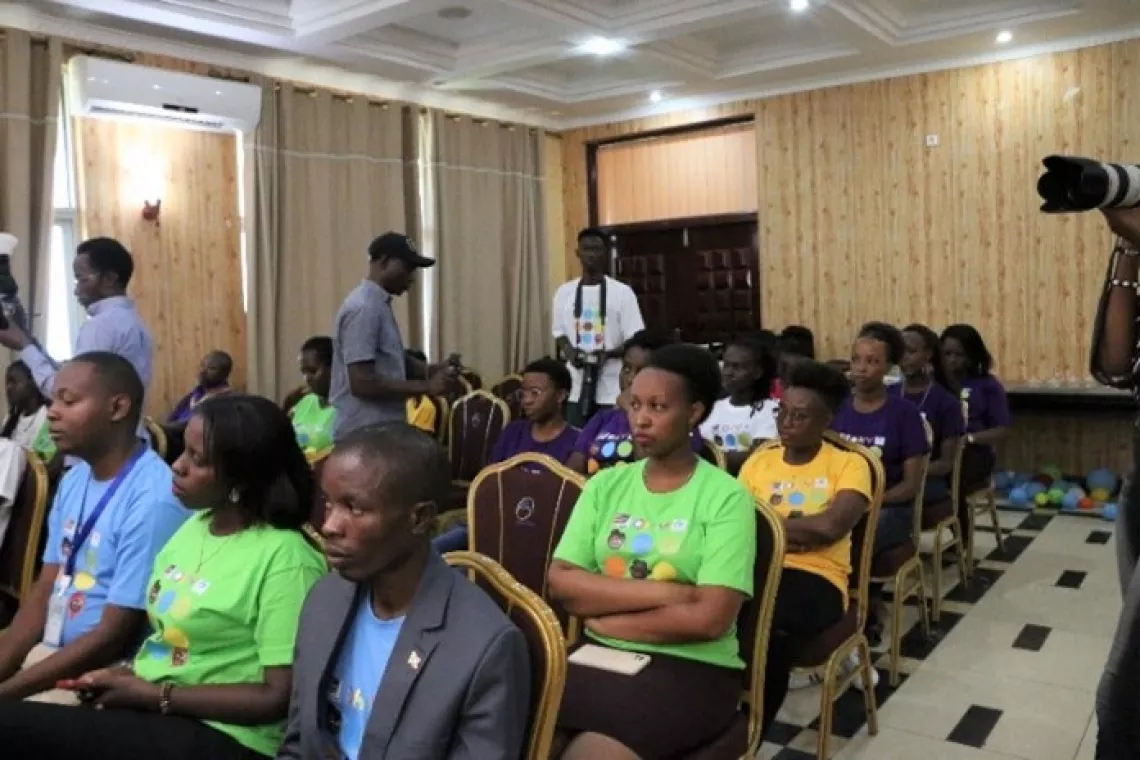 Participants au lancement officiel de l'application "OKY"