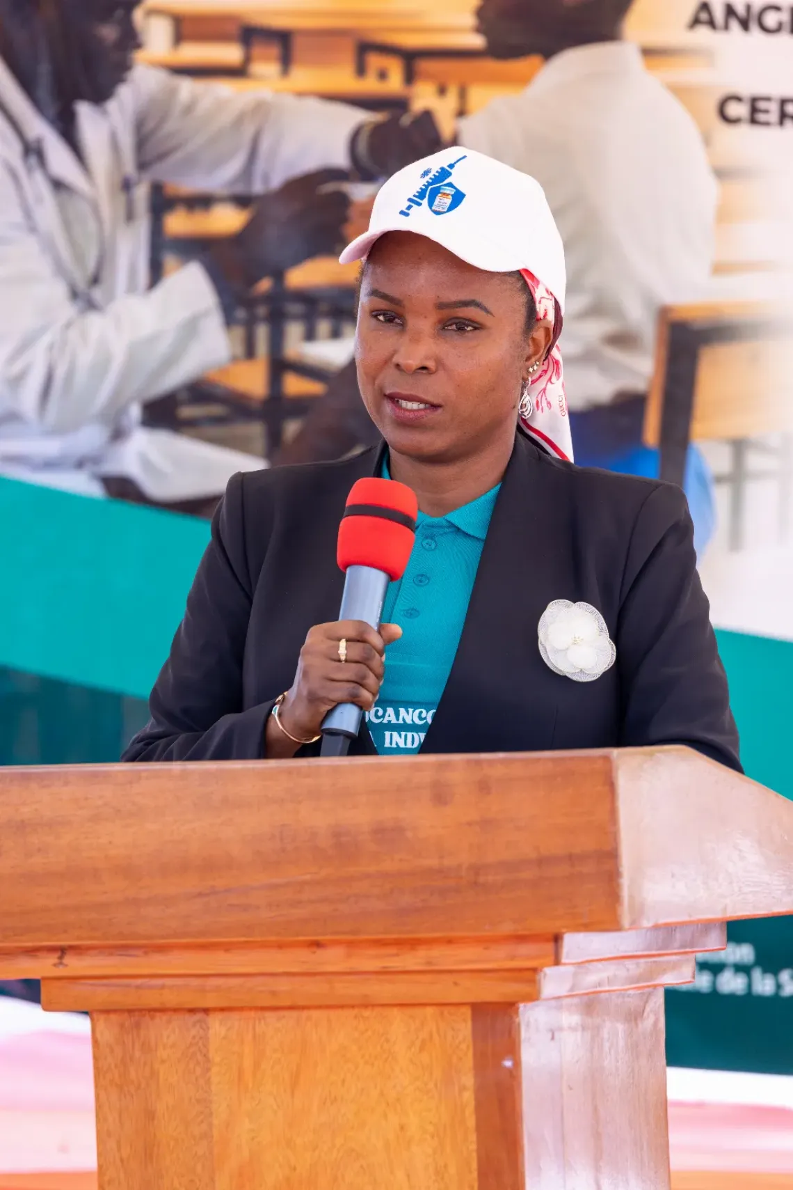 S.E Angeline Ndayishimiye, Premi&egrave;re Dame de la R&eacute;publique du Burundi, pronon&ccedil;ant le discours de lancement de l&rsquo;introduction du vaccin contre le VPH au Burundi 