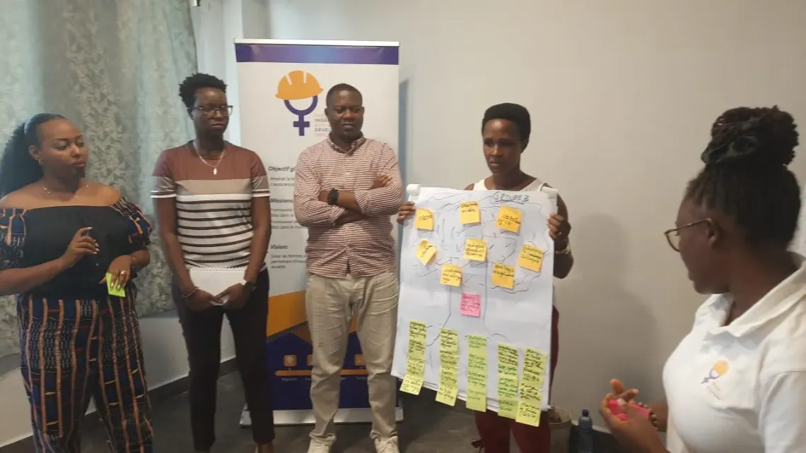 Training participants presenting their innovation projects